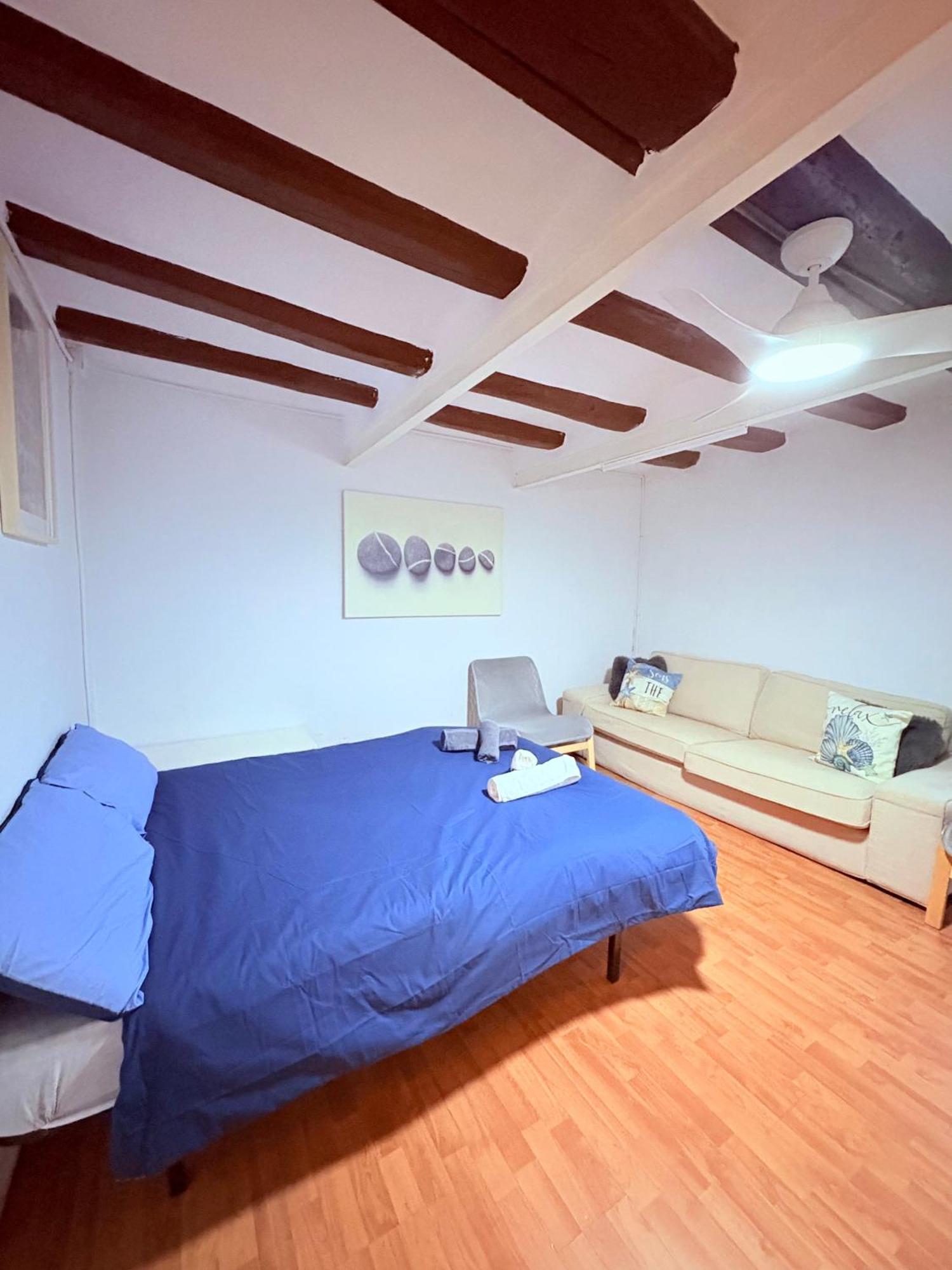 Stunning Flat For 6 People 3 Blocks From The Beach Plus Welcome Breakfast Barcelona Exteriér fotografie