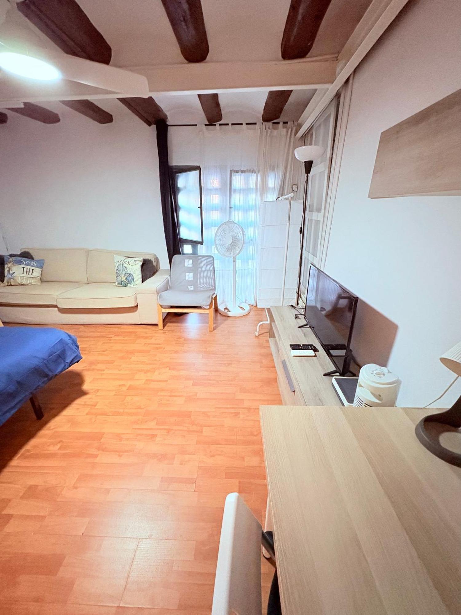 Stunning Flat For 6 People 3 Blocks From The Beach Plus Welcome Breakfast Barcelona Exteriér fotografie
