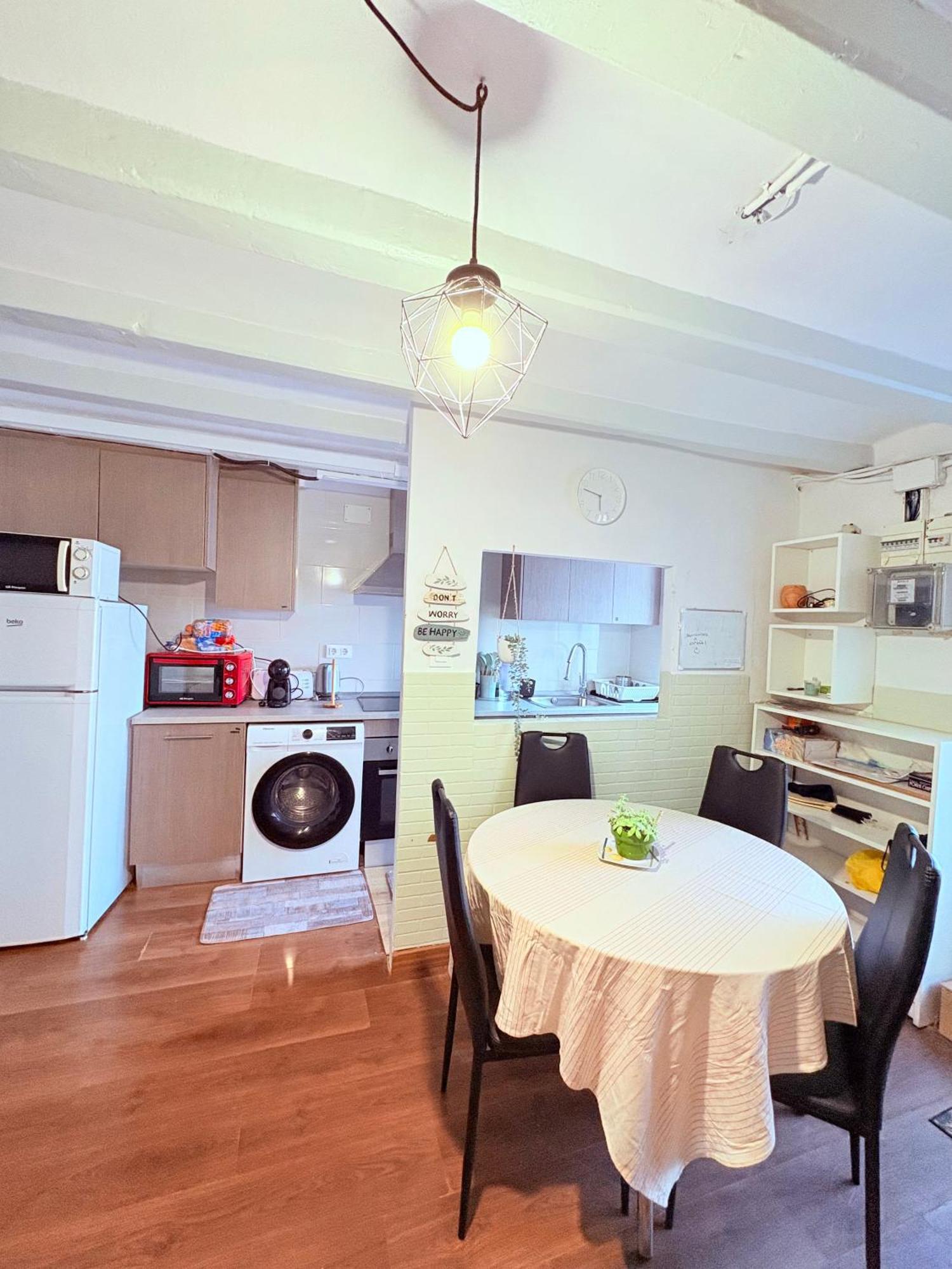 Stunning Flat For 6 People 3 Blocks From The Beach Plus Welcome Breakfast Barcelona Exteriér fotografie